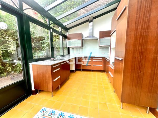 Maison d'architecte, Jardin des Plantes - Type 7 de 200m2 + Double garage et Jardin , Lille