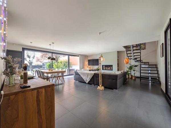 Quartier résidentiel prisé - Maison d’architecte - Jardin - Terrasse - Garage