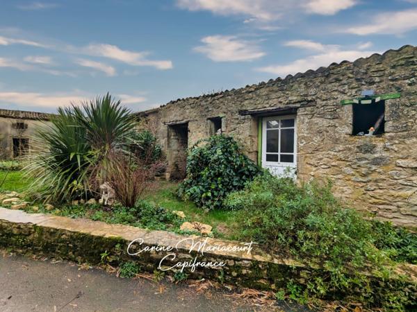 MAISON RENOVEE DE 160 M2, 4 CHAMBRES, VERANDA, GRAND GARAGE ET DEPENDANCES