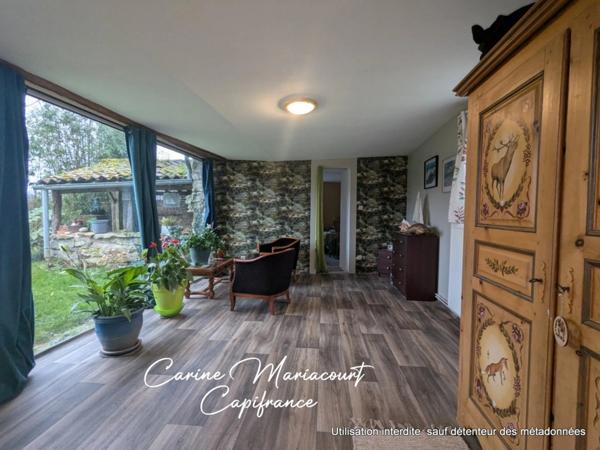 MAISON RENOVEE DE 160 M2, 4 CHAMBRES, VERANDA, GRAND GARAGE ET DEPENDANCES