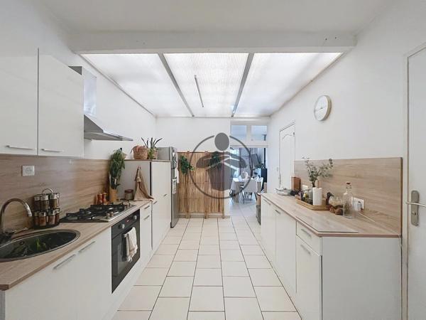 Vente                                                      Maison
                        
                     4 pièces                      88 m2                     à Saint-Quentin