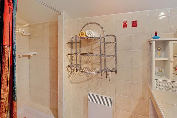 A VENDRE en EXCLUSIVITE à Draguignan - Appartement 3 pièces de 85 m² avec GARAGE et PLACE de parking