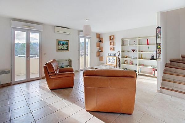 A VENDRE en EXCLUSIVITE à Draguignan - Appartement 3 pièces de 85 m² avec GARAGE et PLACE de parking