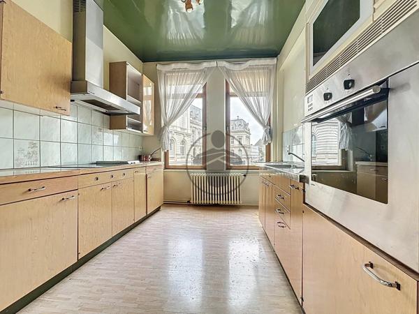 Vente                                                      Maison
                        
                     22 pièces                      435 m2                     à Saint-Quentin