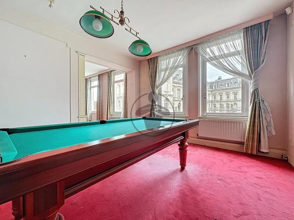 Vente                                                      Maison
                        
                     22 pièces                      435 m2                     à Saint-Quentin