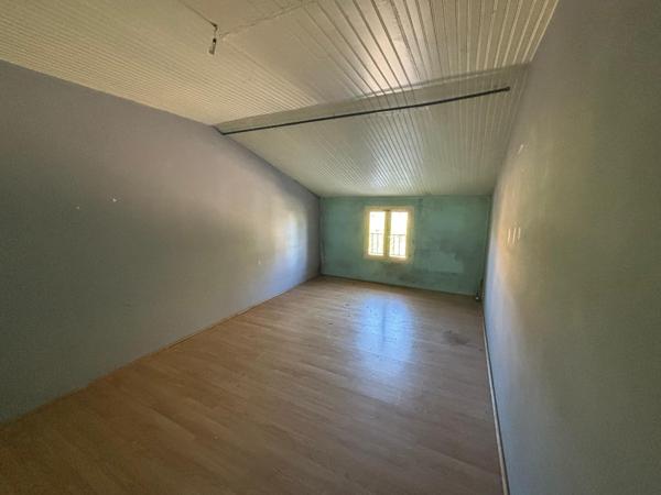 Maison
         4 pièces
        - 97 m² Exclusivité 90 000 € *