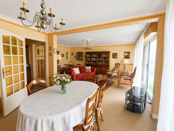 LAVAL APPARTEMENT 102 m²