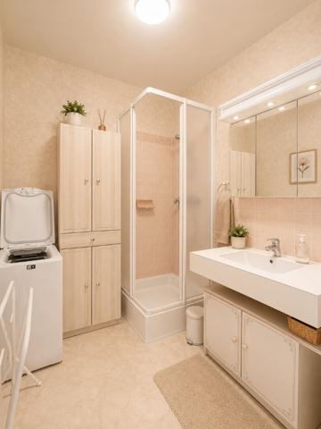 LAVAL APPARTEMENT 102 m²