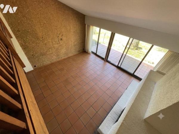 Maison avec vue panoramique sur les Pyrénées – Esprit loft et beaux volumes 155m²