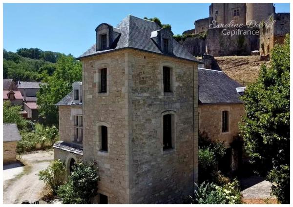 Domaine de caractère à Salignac-Eyvigues – Grands volumes, charme et potentiel touristique