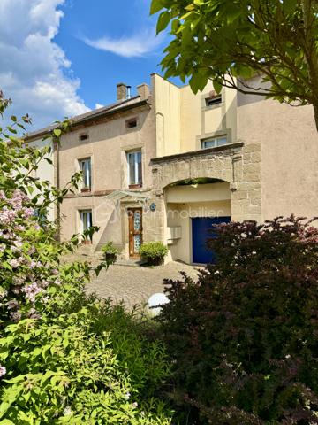 Maison de village de 260 m²