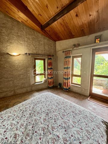 Maison de village de 260 m²