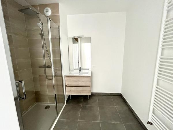 VANNES GARE à louer Appartement 3 pièces avec balcon