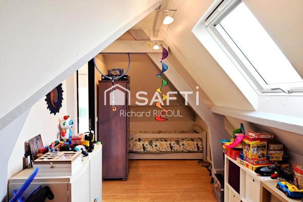 Maison grand standing. Plage 5 à pied. 3 ch, 2 garages