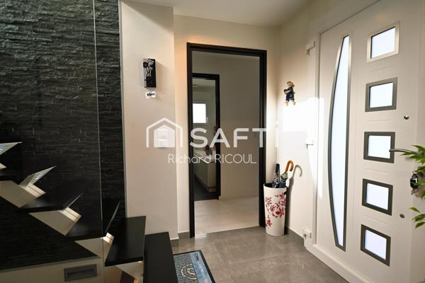 Maison grand standing. Plage 5 à pied. 3 ch, 2 garages