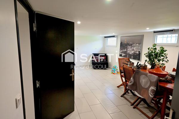 Maison grand standing. Plage 5 à pied. 3 ch, 2 garages