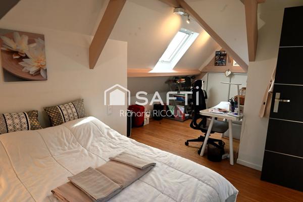 Maison grand standing. Plage 5 à pied. 3 ch, 2 garages