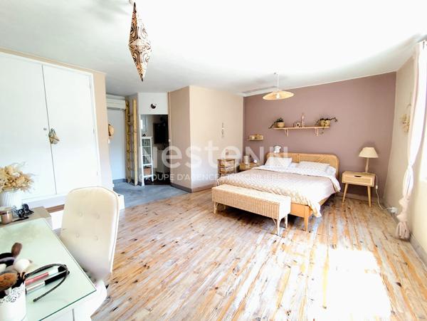 Maison de village en pierre avec vue imprenable à Sumène