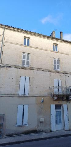 Appartement Centre ville Chalais