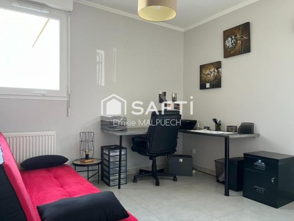 T3 traversant avec jardin et parking à Saint Alban