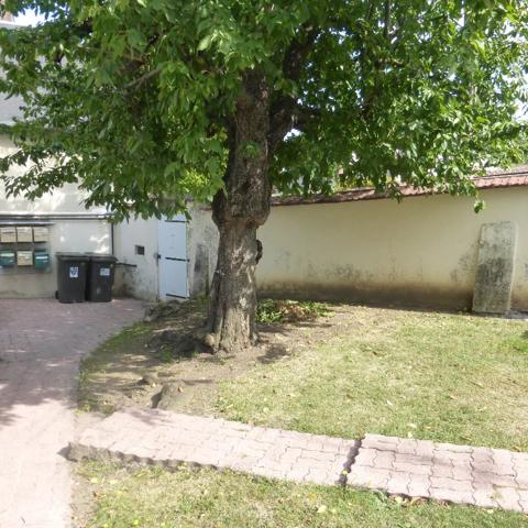 Evreux, proche gare, appartement type F2 en rez de jardin