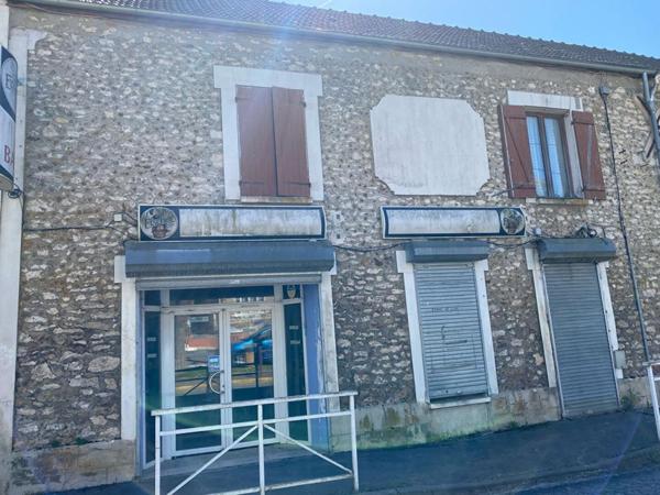 Bâtisse/Maison de village en pierre