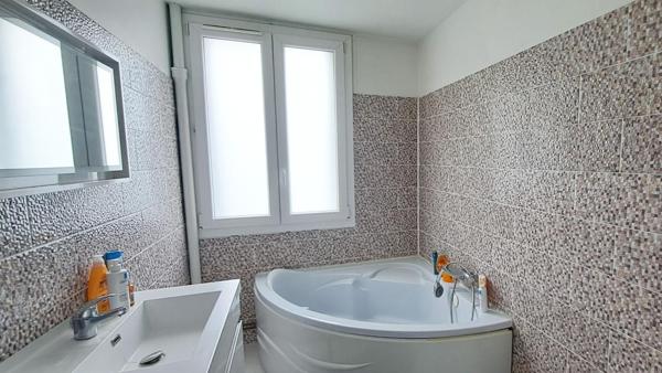 Appartement Montereau Fault Yonne 4 pièce(s) 99.1 m2