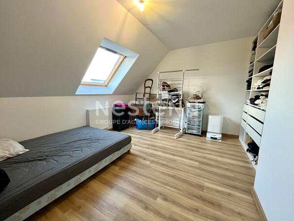 A vendre maison moderne et connectée Combourg idéalement située proche gare et centre d'environs 104m2 , 4 chambres