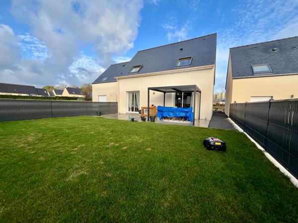 A vendre maison moderne et connectée Combourg idéalement située proche gare et centre d'environs 104m2 , 4 chambres