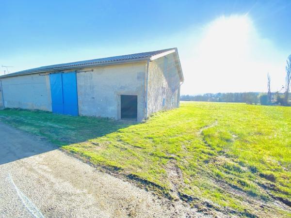 Local professionnel, entrepôt – Réf : PAON