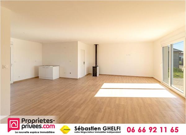 proche de Contres-belle maison de plain pied-2 chambres-cellier- 920 m²
