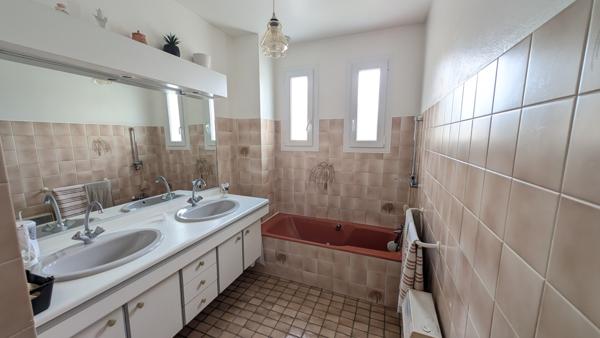 Janzé (35150) Maison familiale 5 pièces – 113 m² – Gare à pied – Proche Rennes (35000)