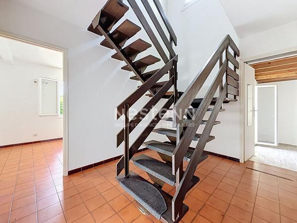 A VENDRE - ROQUETTES - MAISON DE TYPE 5