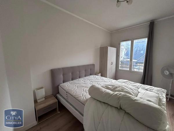 Appartement à louer 3 pièces 67.57m² Sarlat-la-Canéda (24200)