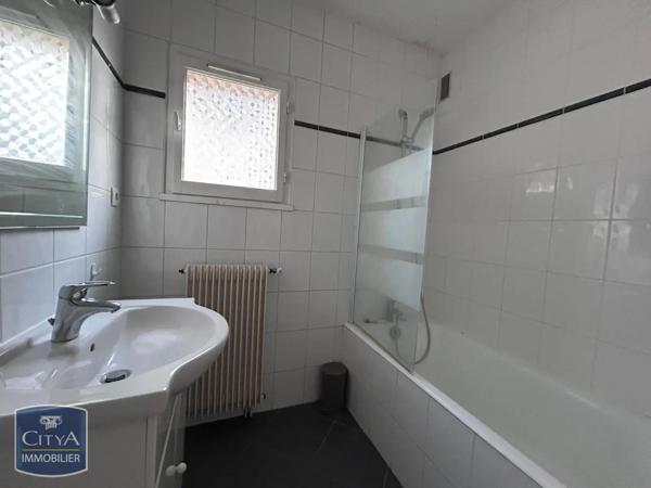 Appartement à louer 3 pièces 67.57m² Sarlat-la-Canéda (24200)