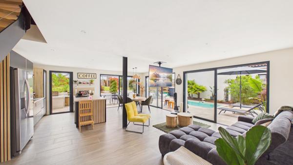 Saint-Geours-de-Maremne Villa contemporaine de 2022 (160 m²) avec piscine chauffée et dépendance modulable Saint geours de maremne