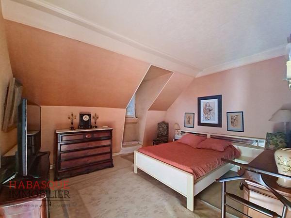 Maison à vendre à Landivisiau - 10 pièces, 195 m², travaux à prévoir , Landivisiau