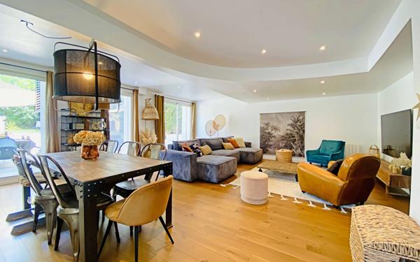 Maison à vendre    6 pièces • 210 m2 Muret