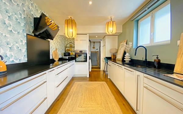 Maison à vendre    6 pièces • 210 m2 Muret