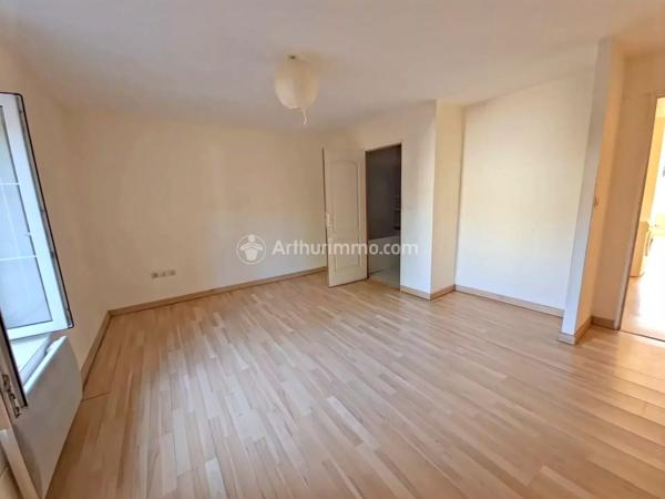 Vente                                                      Appartement
                        
                     3 pièces                      54 m2                     à Mazamet