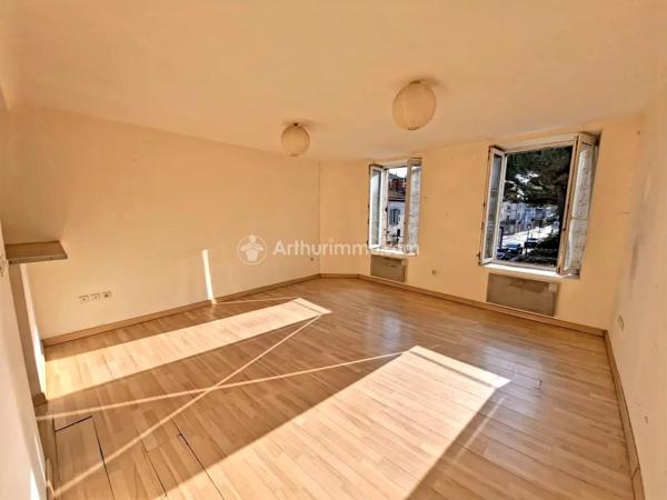 Vente                                                      Appartement
                        
                     3 pièces                      54 m2                     à Mazamet