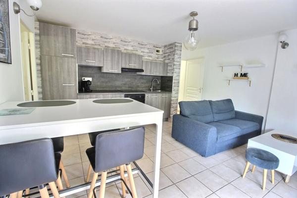 Appartement 2 pièces 41 m2 dans résidence récente, sécurisée, avec piscine