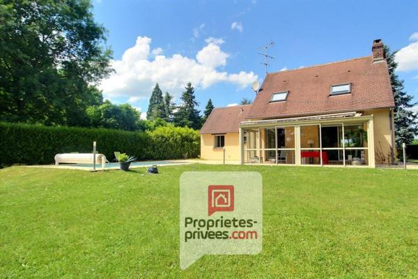1h30 de PARIS - A VENDRE SPACIEUSE MAISON de 180 m2 environ, PISCINE, beau terrain de 2700  m2 environ