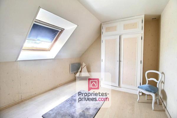1h30 de PARIS - A VENDRE SPACIEUSE MAISON de 180 m2 environ, PISCINE, beau terrain de 2700  m2 environ