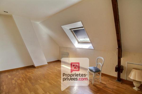1h30 de PARIS - A VENDRE SPACIEUSE MAISON de 180 m2 environ, PISCINE, beau terrain de 2700  m2 environ