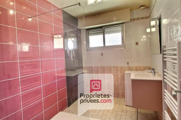 1h30 de PARIS - A VENDRE SPACIEUSE MAISON de 180 m2 environ, PISCINE, beau terrain de 2700  m2 environ