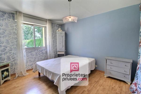 1h30 de PARIS - A VENDRE SPACIEUSE MAISON de 180 m2 environ, PISCINE, beau terrain de 2700  m2 environ