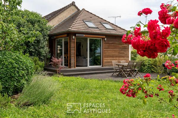 Maison de ville atypique avec jardin clos en pierre