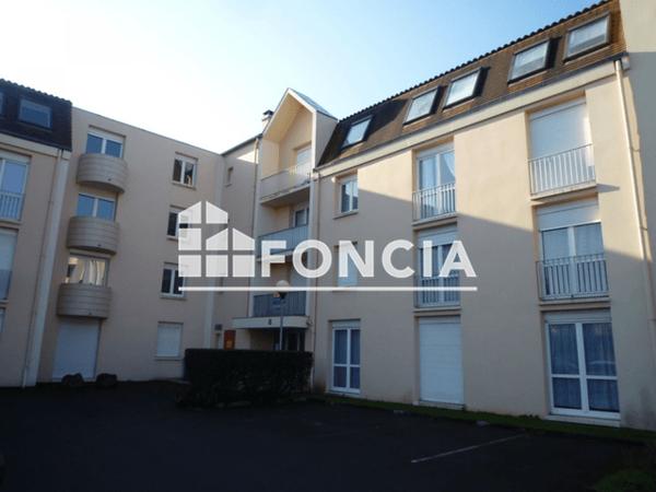 Location Studio 29.4 m² - 31 RUE DE LA GANTERIE Poitiers 86000