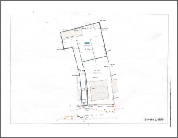 Terrain en centre bourg, second rideau et viabilisé.